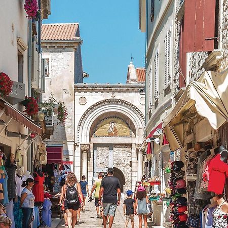 1 Bedroom Beautiful Apartment In Porec Exterior photo