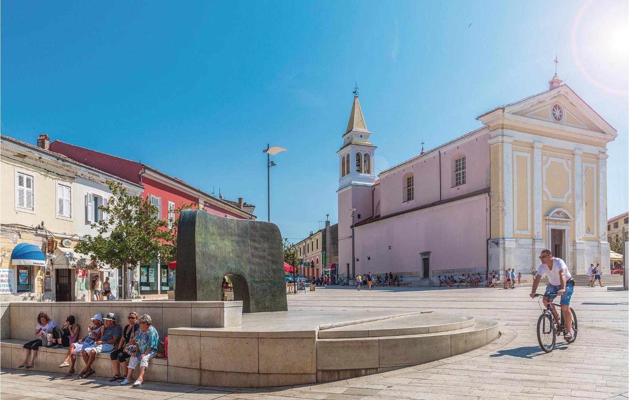 1 Bedroom Beautiful Apartment In Porec Exterior photo