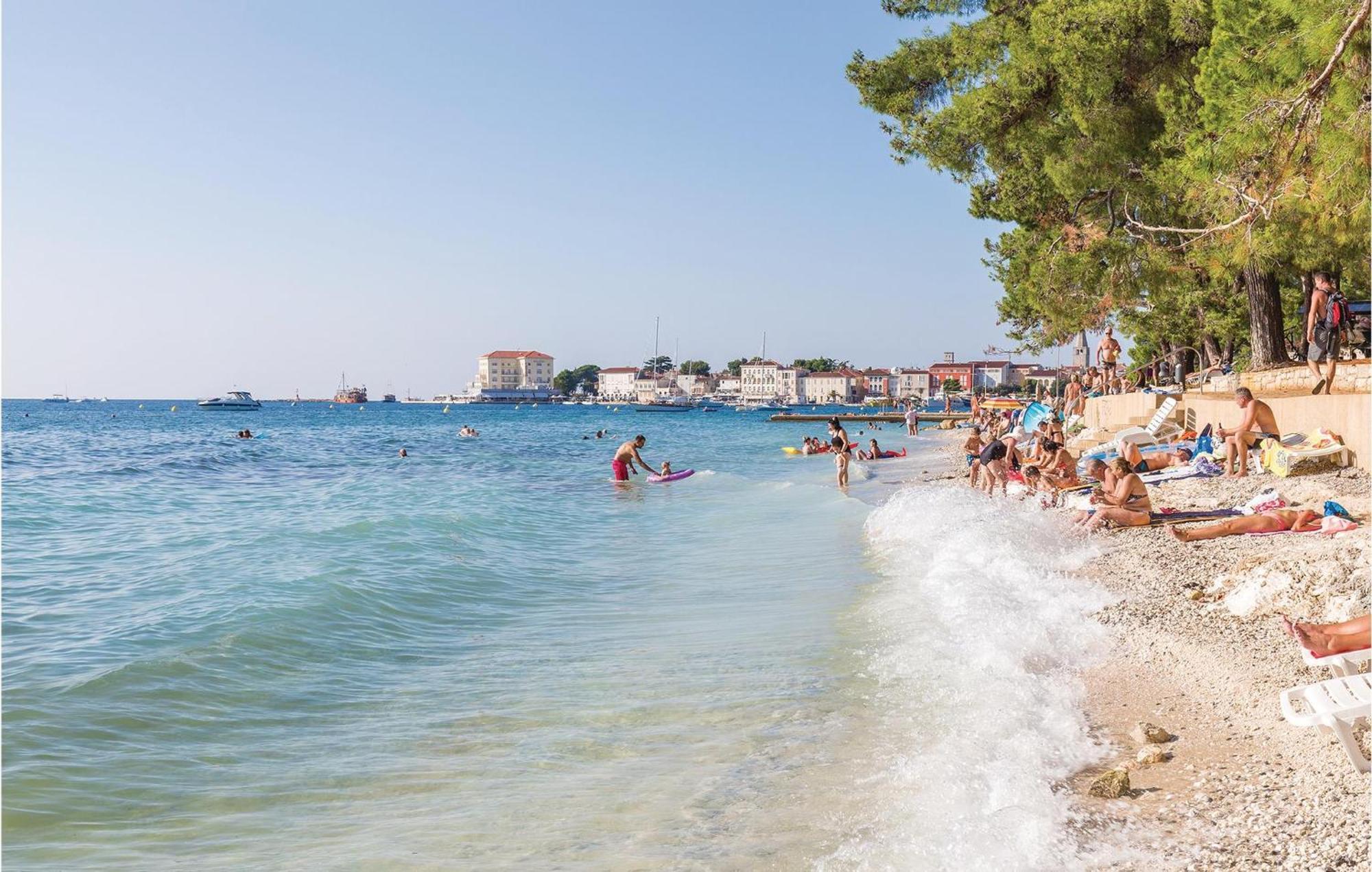 1 Bedroom Beautiful Apartment In Porec Exterior photo